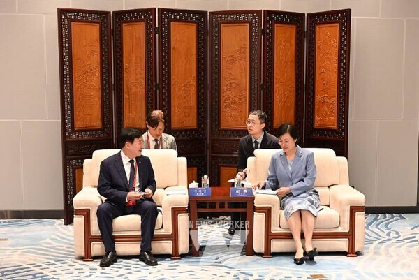 정 시장은 둘째 날인 9월 7일 자오 옌 칭다오시 인민정부 부시장과 당 간부들을 만나 중국 내 기관의 적극적인 섬박람회 참여와 협력을 요청했다.