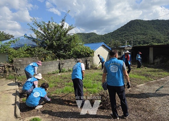 취약계층 주거환경 개선 활동 모습