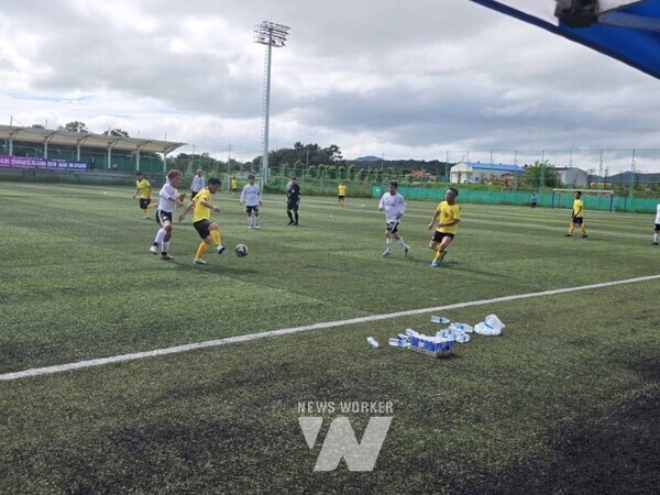 전남 영광군(군수 장세일)이 지난 13일부터 14일까지 양일간 “제4회 전라남도지사배 전국실버동호인 축구대회”를 영광스포티움 축구전용구장 등 4개 구장에서 성황리에 마무리했다