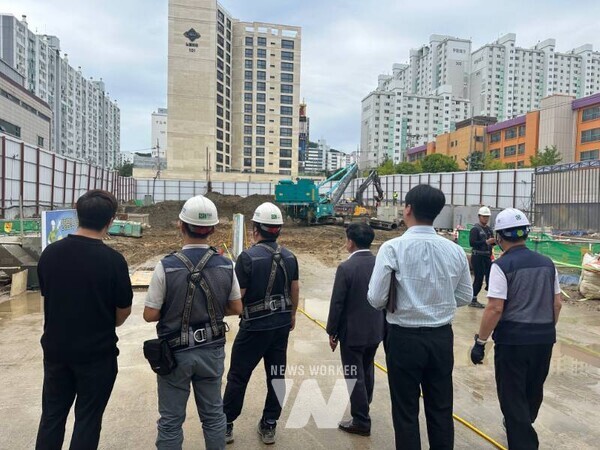 광주시교육청(이정선)은 지난 18일 교육부와 한국교육시설안전원과 함께 학교와 인근 공사 현장에 대한 합동안전점검을 실시했다.