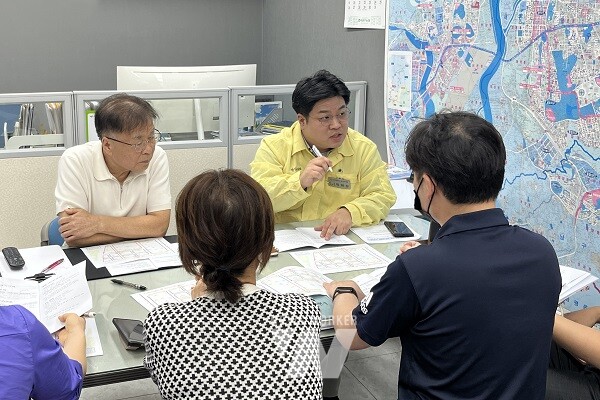 광산구의회, 주정차단속으로 상권침체 ‘첨단2동 현장간담회’