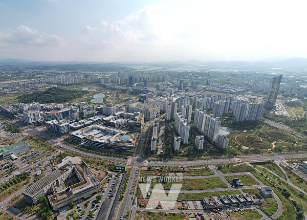 나주시가 지구단위계획을 전면 재정비를 통해 혁신도시 공실 문제 해소와 정주 여건 개선에 나선다.(빛가람혁신도시 전경)