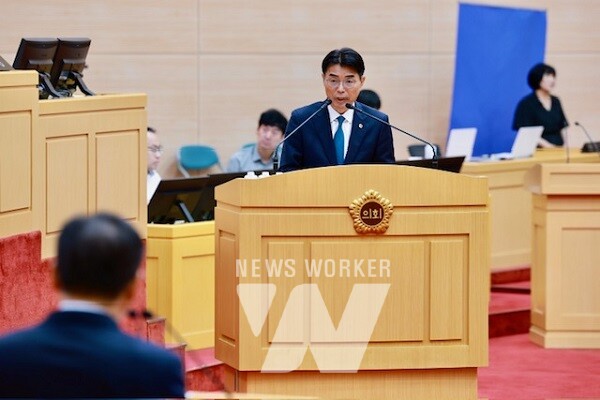 도정 질문하는 류기준 전남도의원