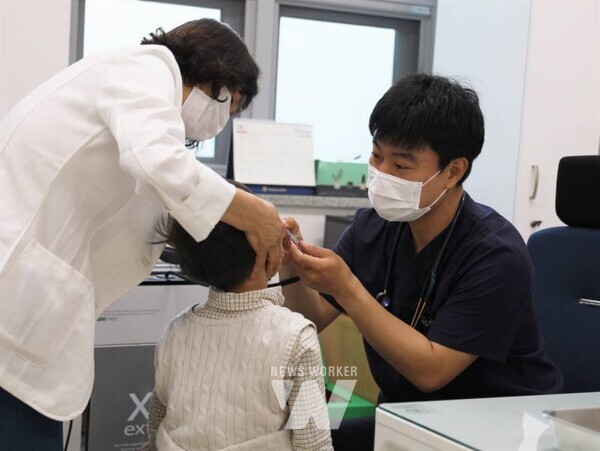 전남 곡성군(군수 조상래)이 추진한 「곡성에 소아과를 선물하세요」 사업이 2025년 기초지방정부 우수정책 경진대회에서 지방소멸대응 분야 우수상을 수상했다.