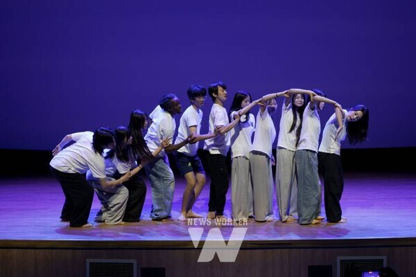 아르코(ARKO))는 청소년 대상 예술진로 체험 프로그램인 《빛가람 꿈잼학교》 “나도 무용가”의 성과발표회가 성황리에 마무리됐다