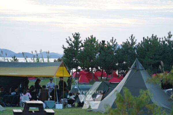 해남 오시아노관광단지에서 캠핑의 모든 것을 체험할 수 있는 전남캠핑관광박람회가 열린다.