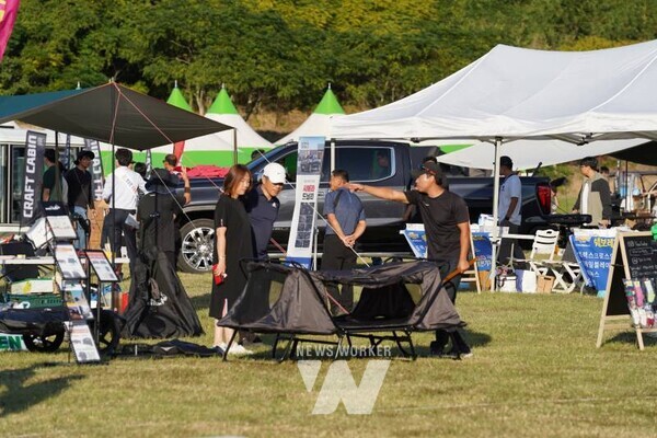 해남 오시아노관광단지에서 캠핑의 모든 것을 체험할 수 있는 전남캠핑관광박람회가 열린다.