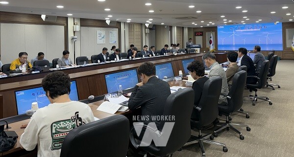 전라남도가 신안에 이어 진도에 해상풍력 집적화단지 지정을 추진한다