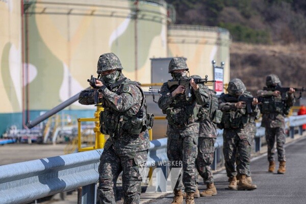 나주시가 오는 24일까지 화랑훈련을 실시한다. 사진은 31사단 병사들이 탐색작전을 벌이고 있는 모습.(사진 제공-나주시)