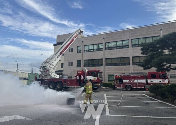 함평군은 지난 16일 함평소방서, 제8332부대, 소방안전관리대행사 등 관계기관과 함께 ‘2025년 함평군청 합동소방훈련’을 실시했다