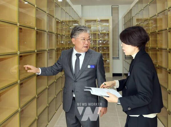 전남 영광군(군수 장세일)은 그동안 인근 지역의 추모공원을 이용해야 했던 군민들의 불편을 해소하고자, 23일, 영광군 공설추모공원 개원식을 개최하고 시범 운영에 들어갔다.