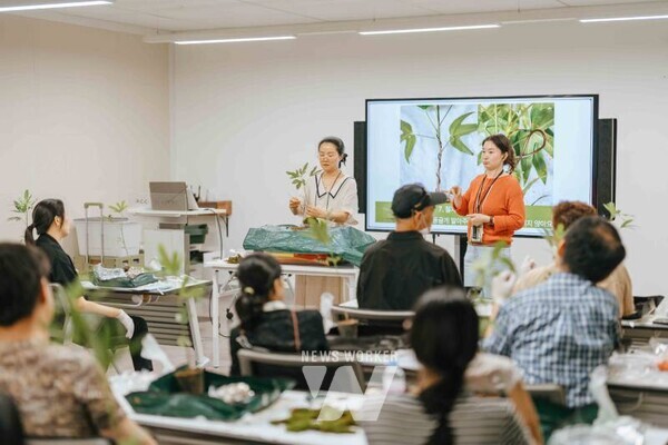 청각장애인을 위한 ‘ACC 정원투어’