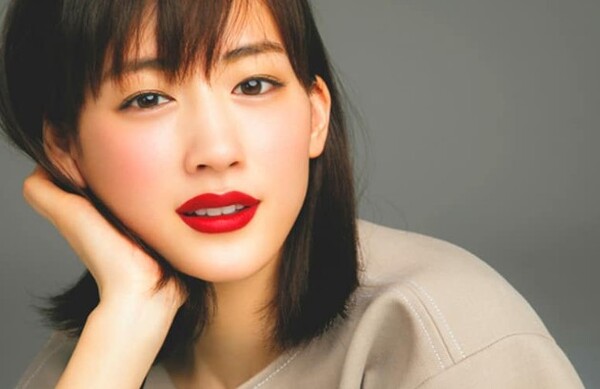 현장 스태프들이 꼽은 호감도 1위 배우 아야세 하루카 [사진=아야세 하루카 인스타그램]