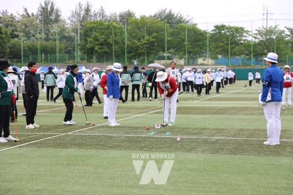 전남 광양시(시장 정인화)는 시 선수단이 지난 25일부터 28일까지 3일간 전남 영광군 일원에서 열린 제37회 전라남도 생활체육대축전에 참가해 생활체육 도시로서의 위상을 크게 높였다