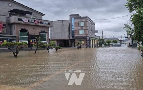 지난 7월 집중호우로 침수된 산포면 소재지 일원.(사진제공-나주시)