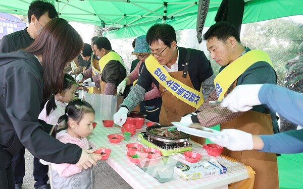함평군, ‘한우‧한돈 시식회’ 성황… 관광객 호평 잇따라