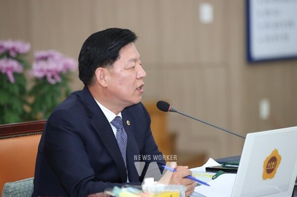 김정희 전남도의회 교육위원장