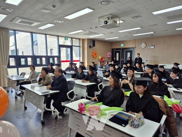 전남 해남군은 지난 5일 해남군 가족어울림센터에서 2025년 결혼이민자 한국어교육 종강식을 개최하고, 3월부터 진행된 8개월간의 교육을 마무리했다.