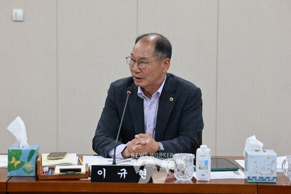 이규현 의원이 전남도 출연기관 매년 인건비 인상률 반영 제도화를 촉구하고 있다.