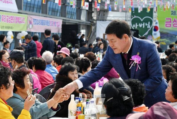 전남 담양군(군수 정철원)이 경로의 달을 맞아 진행한 ‘제29회 노인의 날’ 행사가 12개 읍·면에서 성황리에 마무리됐다
