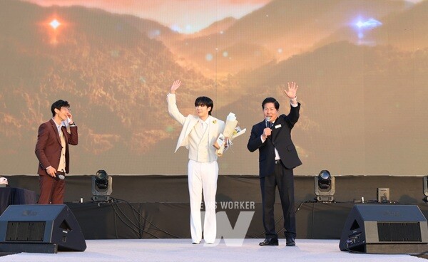 고흥군, ‘트로트 가수 최수호’ 홍보대사 위촉