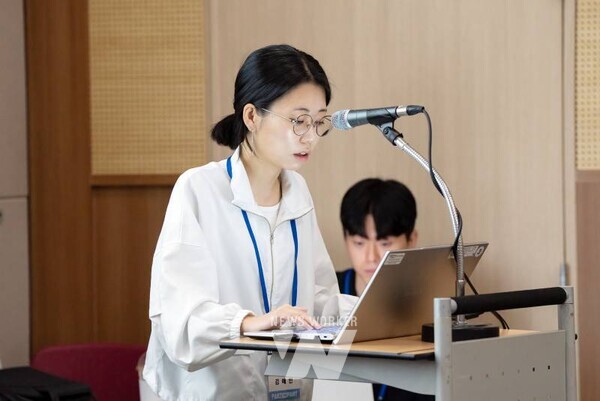 국립목포대학교(총장 송하철) 정보보호학과 SecuMaster 동아리 소속 학생들이 지난 9월 개최된 제6회 한국정보보호학회 추계학술대회(호남지부)에서 최우수상과 우수상을 동시에 수상하는 성과를 거두었다.