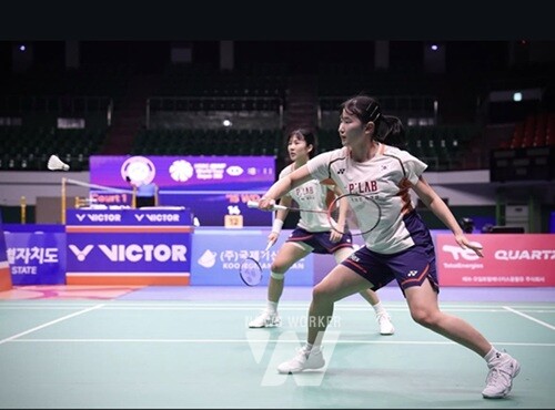 왼쪽부터 이연우-정나은 선수