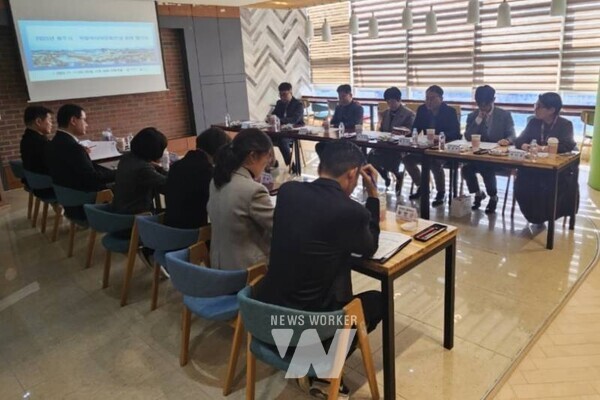 광주광역시(시장 강기정)와 국립아시아문화전당(ACC)은 11일 광주비엔날레 회의실에서 ‘2025 제2차 정례협의회’를 열어 시민들이 일상에서 문화를 즐길 수 있는 방안에 대해 논의했다.