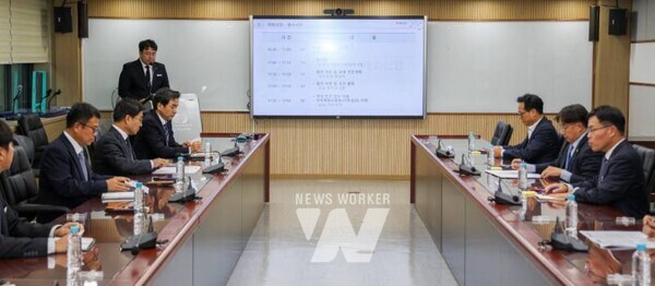 한전KDN, 한전과 ‘미터링 기반 배전망 운영 고도화’ 협약식 진행 모습