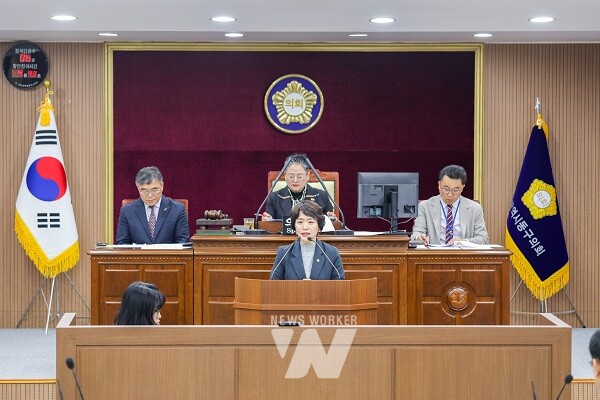 5분 발언하는 박현정 의원