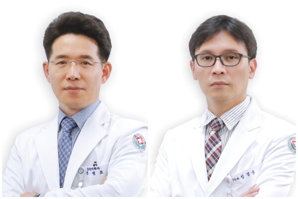왼쪼부터)전병조 응급의학과 교수,정경운 응급의학과 교수
