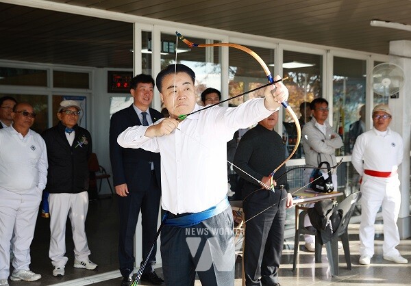 구복규 화순군수 활쏘기 시연