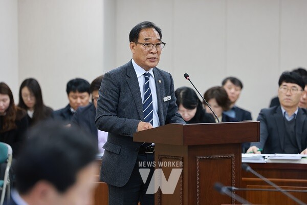 발언하는 김회식 의원(더불어민주당, 장성2)