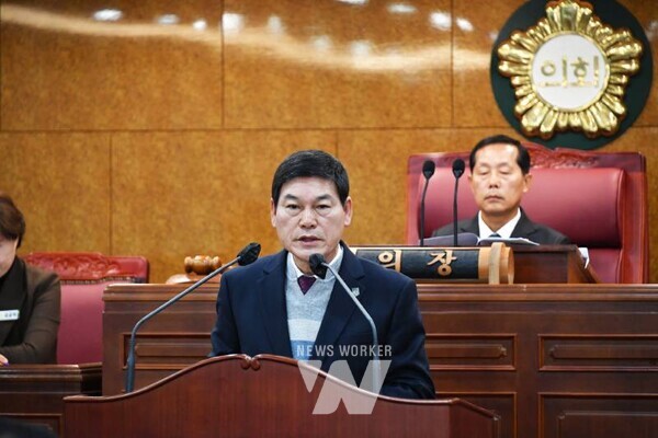 정철원 담양군수가 20일 열린 제341회 담양군의회 제2차 정례회에서 내년도 담양군이 추진할 8대 군정 운영 방향을 발표했다.
