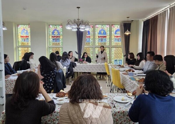 21일 목포에서 ‘방과후전담실무사 역량 강화 연수’가 진행되고 있다.