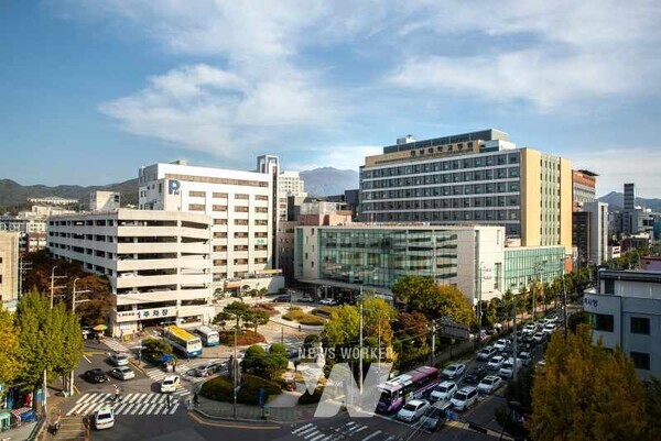 전남대병원, '지방 의료 한계 넘었다'... 美 평가서 국내 11위 기록 - 뉴스 썸네일 이미지
