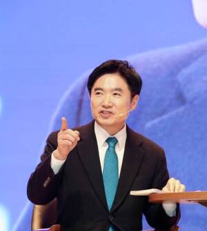 전남<b>교육</b>청, <b>민주</b>주의 회복 1년 "헌법·의(義)<b>교육</b> 강화"