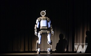 현대차 아틀라스 타고 뛰는 로봇 기업... 현대오토에버·DYP·모베이스전... - 뉴스 썸네일 이미지