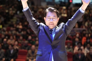 군민의 이야기 무대 중심에 세워... 소영호 '내 고향 장성을 그리다' 출... - 뉴스 썸네일 이미지